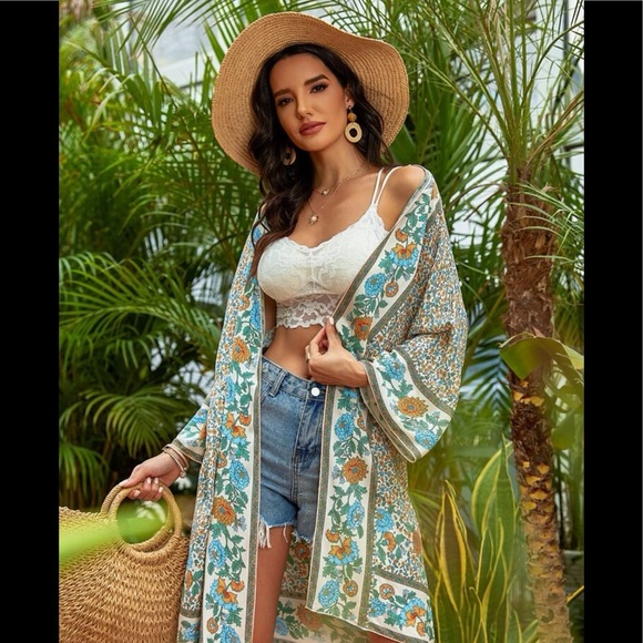 🚨 CLEARANCE 🚨 NWOT Ditsy floral print open kimono - Picture 6 of 8